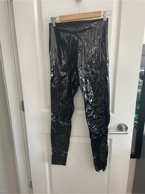 Commando Black High-Gloss Vinyl Leggings